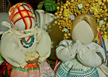 «Я зараз працюю на волонтерство, на Перемогу!» – майстриня попри війну не розлучається з творчістю