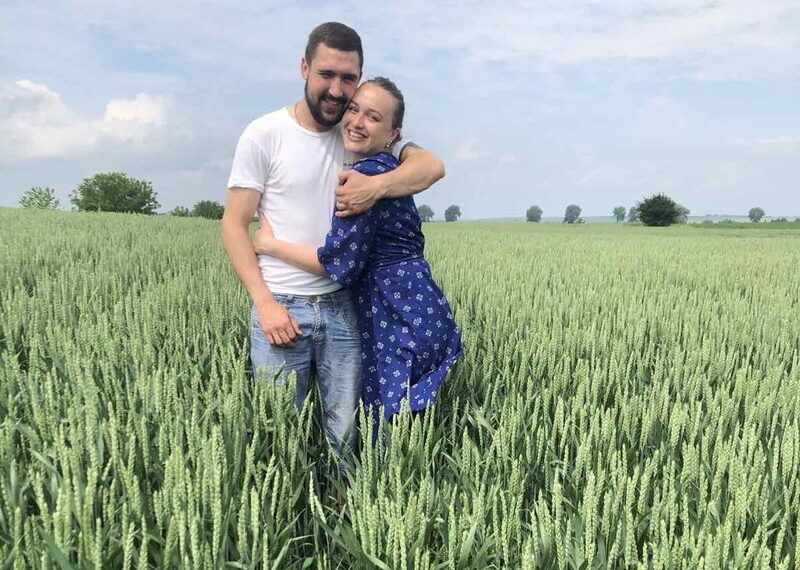 Як подружжя з Хмельницького виготовляє цілющий сік із паростків пшениці