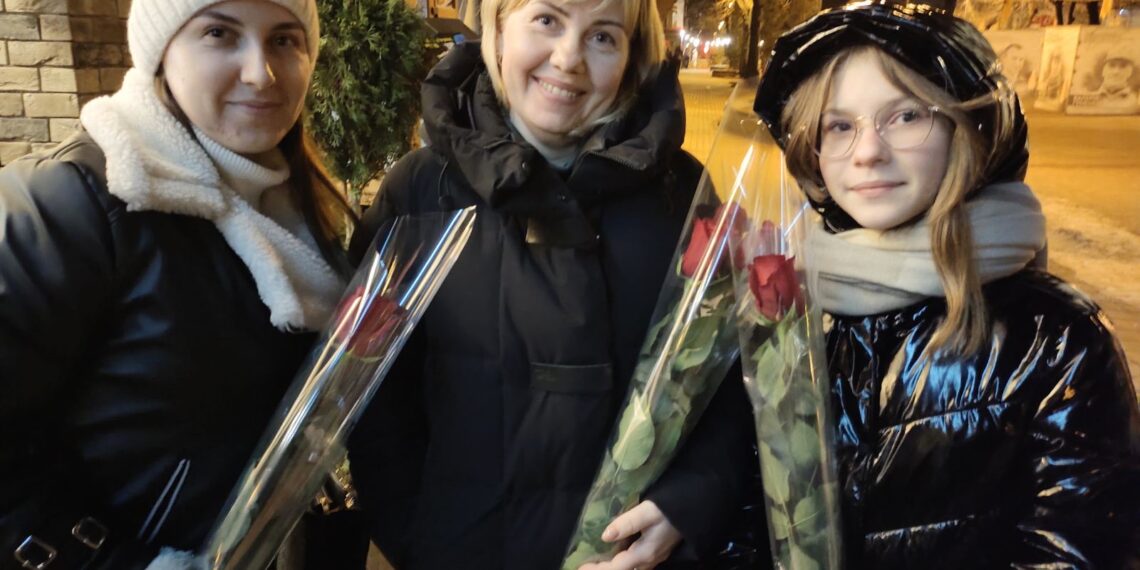 Юлія Лутчин з донечками неодмінно повернеться додому після Перемоги. Фото: з сімейного архіву.