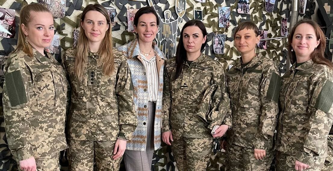 Візуально ця форма нічим не відрізняється від чоловічої. Фото з архіву Ірини Никорак.