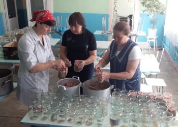 Щоб учні в граніті до шкіл не повертались