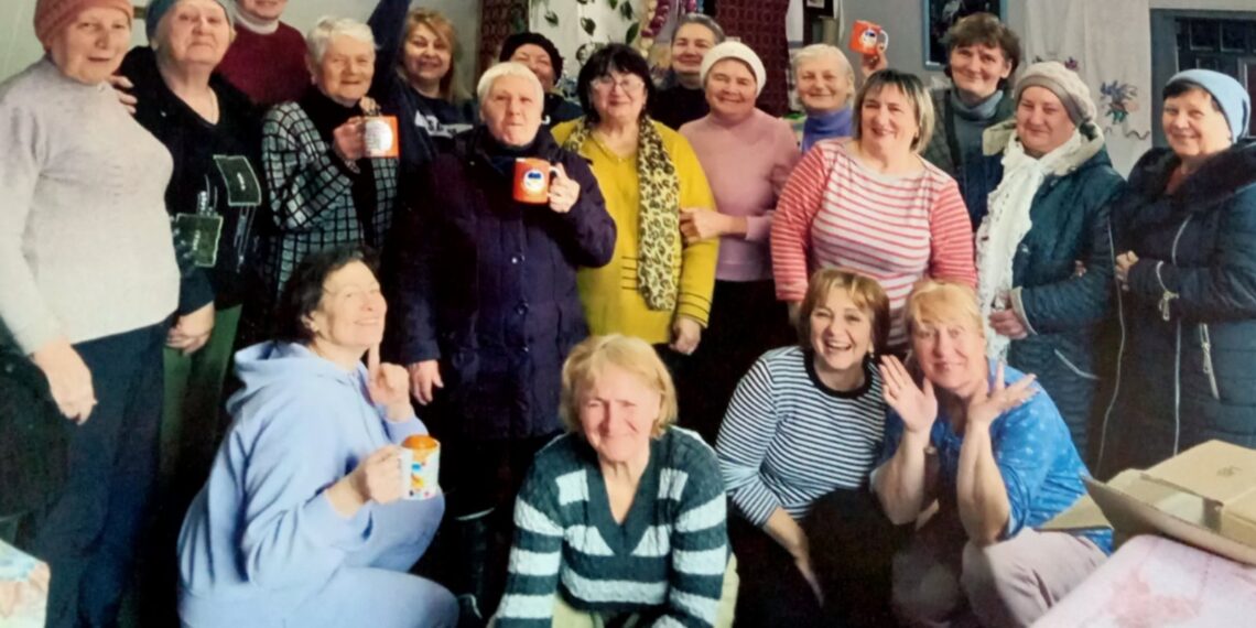 "Ми розуміємо, що не час зупинятися, що потрібно ще багато зробити", кажуть пенсіонерки. Фото: надане волонтерами.