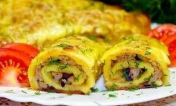 Картопляний рулет із сиром та м’ясом. Фото: ga.org.ua