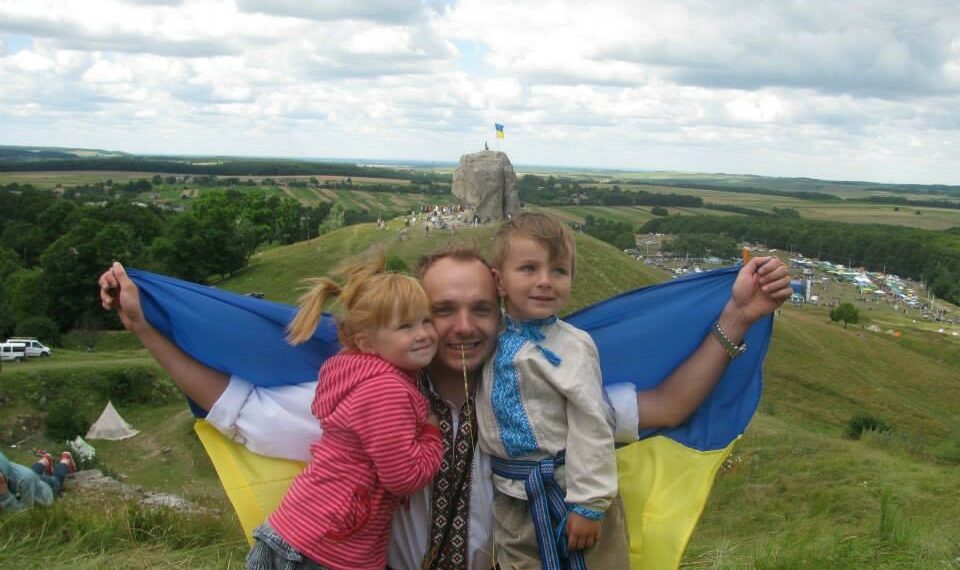 Василь Мартюк захищає країну на передовій та продовжує розвивати родинний бізнес. Фото: з сімейного архіву.