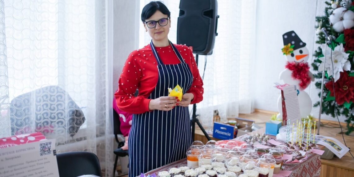 За тисячу кілометрів від рідного дому Марія займається улюбленою справою. Фото: з сімейного архіву.