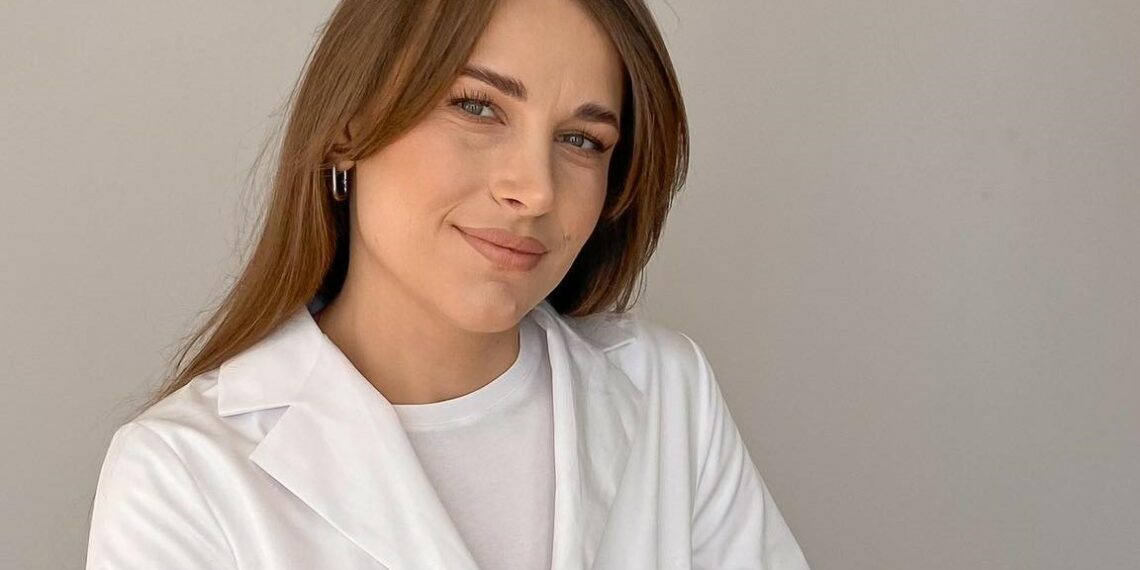 «При ультразвуковому дослідженні вузлова патологія виявляється у понад 50 відсотків населення. Частіше її мають жінки», – зазначає Галина Кобюк. Фото з архіву лікарки.