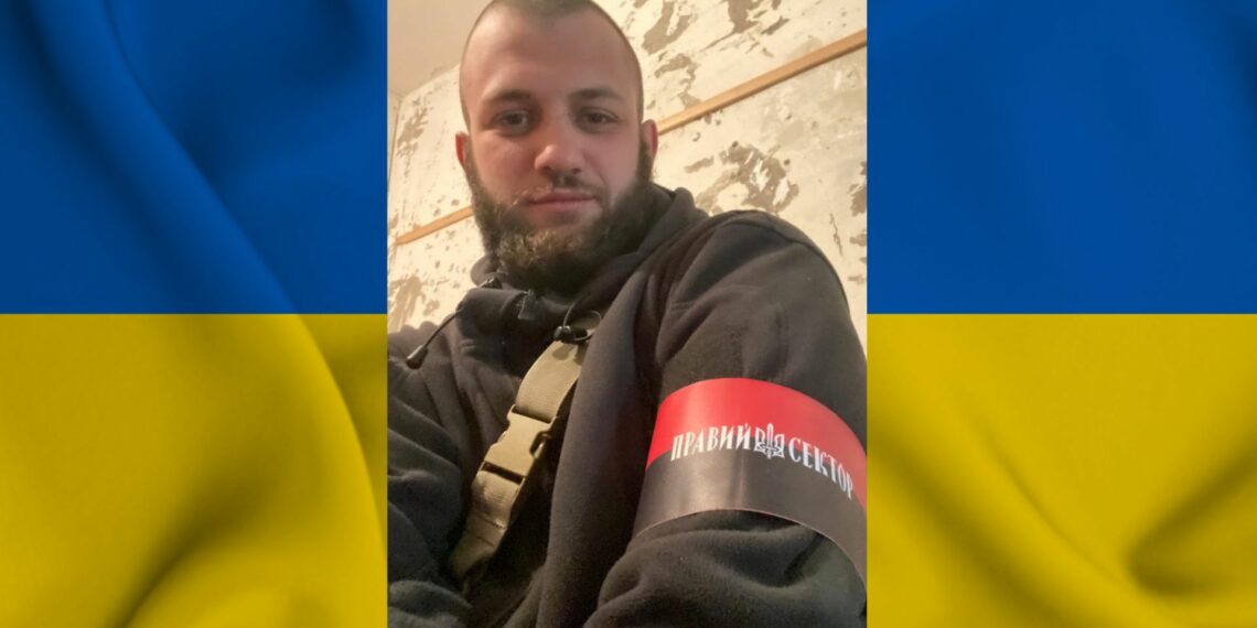 Прикриваючи собою хлопців, давши їм можливість відійти, Володимир Синьків загинув. Фото: надане Галиною Івасюк.