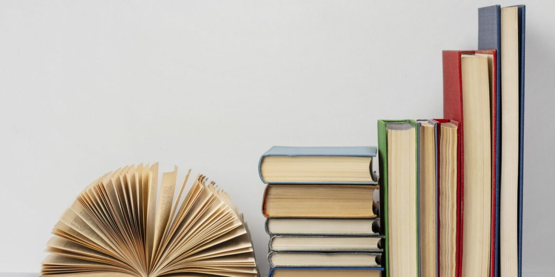 Слово «мрія» належить авторству Михайла Старицького, а «мистецтво» – Олені Пчілці