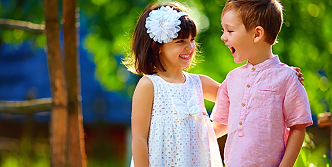 Чому дівчатка дорослішають швидше?