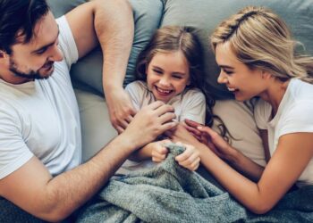 Чому ми не можемо себе полоскотати?