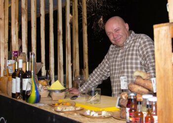 «У нашій продукції не застосовуються і ніколи не будуть застосовуватися промислові методи переробки, виробництва і консервації продукції харчування», –каже Олександр Доброжанський. Фото з домашнього архіву.