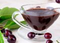 Черешневий соус і до морозива, і до м'яса. Фото: i.ytimg.com