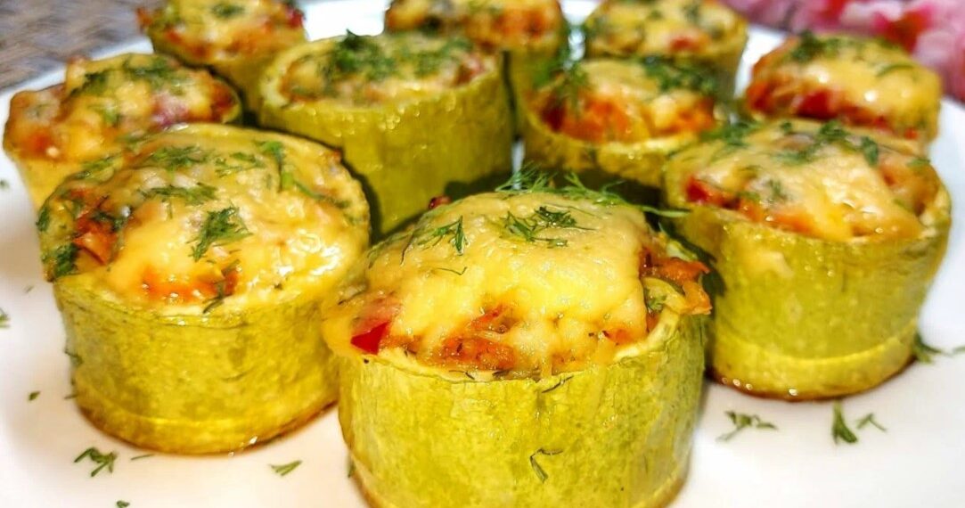 Запечені фаршировані кабачки. Фото: zhyttia.com.ua