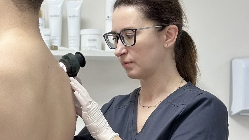 Навіть звичайне почервоніння шкіри є сонячним опіком, каже дерматологиня Тетяна Алексєєнко