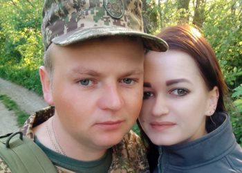 Замість білої фати зодягла війна нареченій чорну хустину