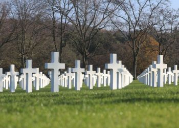 Сталін у XX столітті та путін у XXI зробили вибір на користь геноцидів, бо інші методи упокорення українського народу не спрацювали.