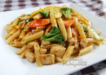 Смажені макарони з курячим філе . Фото: narodnakuhnya.cx.ua