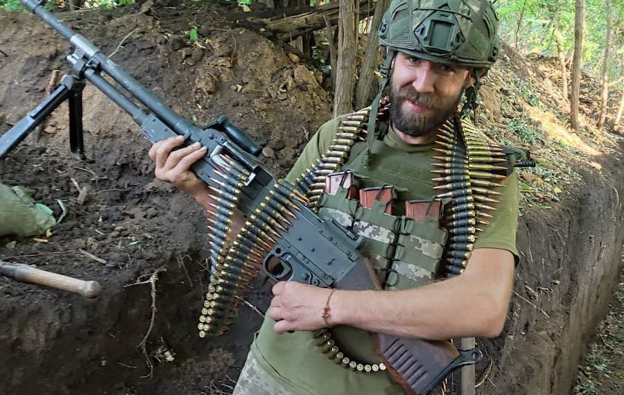 Віталій хвилювався за своїх побратимів, відчував відповідальність за кожного. Фото з сімейного архіву.