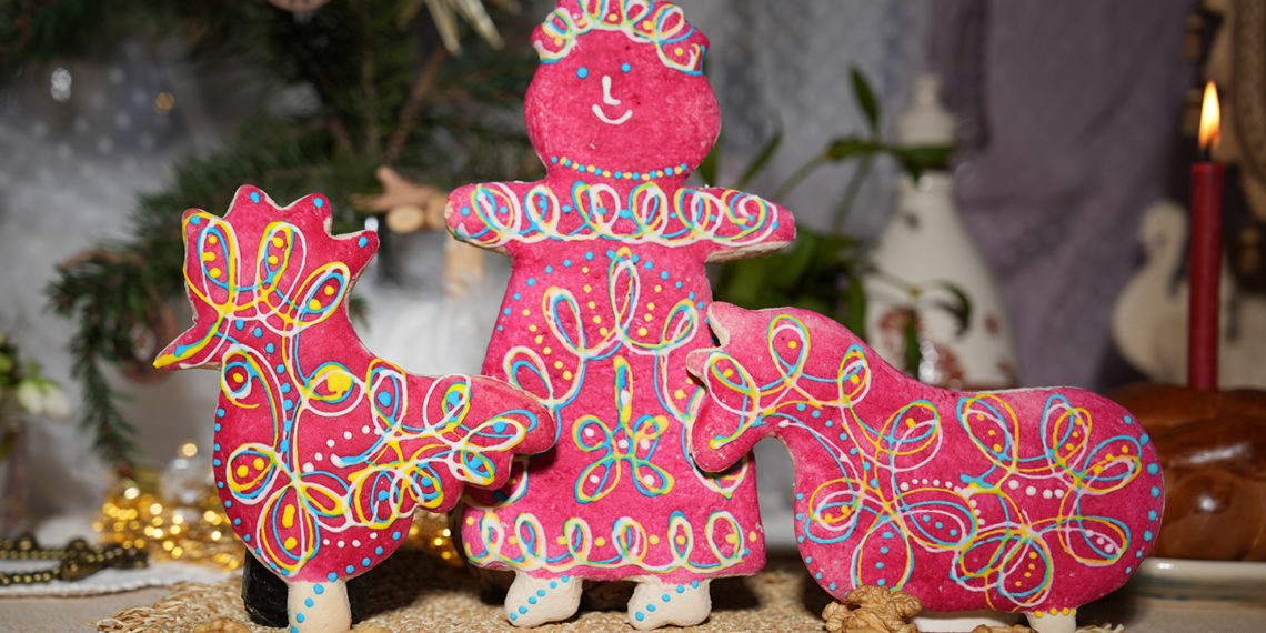 Панянка – це надбання українського народу, а Котелевський коржик – авторська творчість Оксани Дорошенко з її персональним розписом та рецептом. Фото з архіву майстрині.