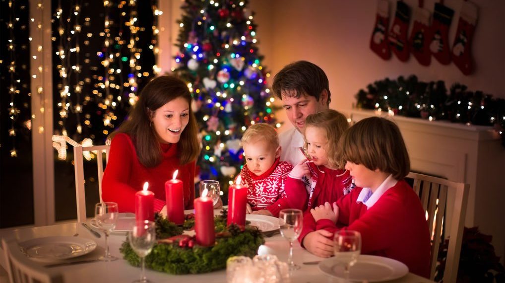 Свята здавна були як перезарядка, щоб розвантажитися. Нині ми, коли майже три роки триває повномасштабна війна, як ніхто це розуміємо. Фото: shutterstock.com