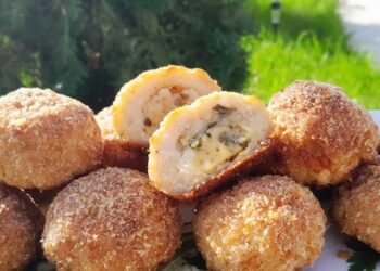 Котлети з сирною начинкою. Фото: i.ytimg.com