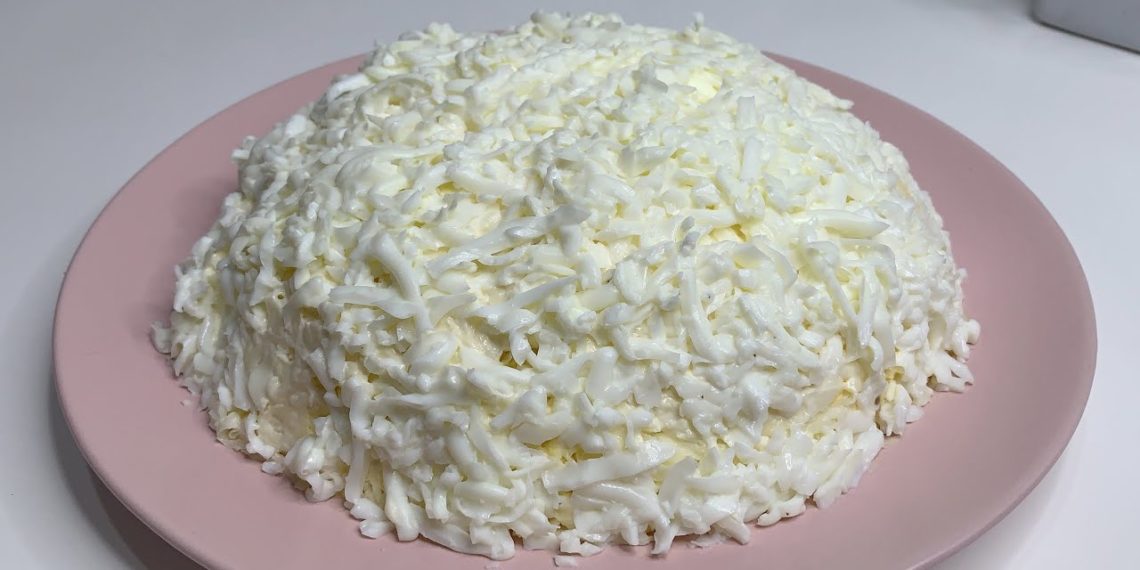 Салат «Перший сніг». Фото: i.ytimg.com