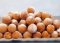 Сирні пончики. Фото: smachnonews.24tv.ua