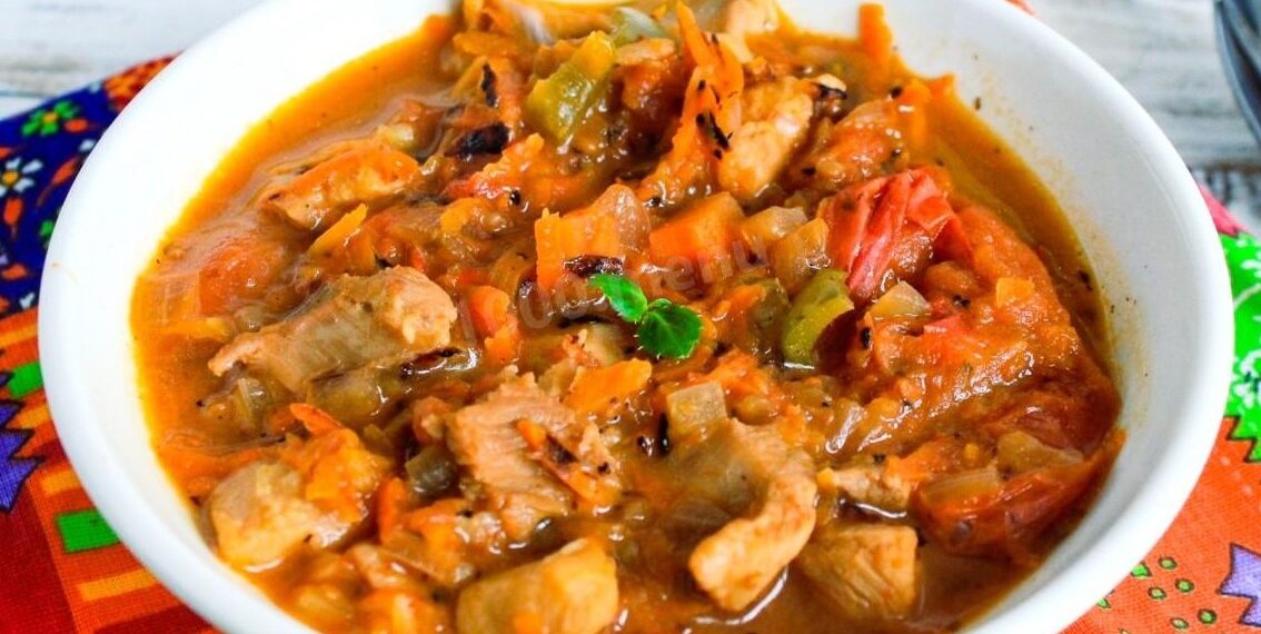 Паприкаш. Фото: static.1000.menu