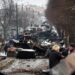 Знищена російська техніка на вулиці Вокзальній у Бучі. Фото Сергія Нужненка.