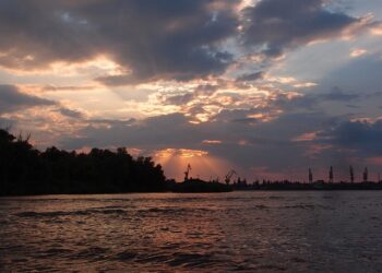Фото: Захід сонця в Херсоні. Фото: pixabay.com