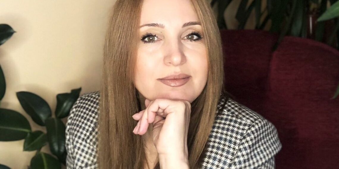 «Вчіться зміщувати фокус на позитивне мислення. Говоріть хороше про себе та інших, робіть компліменти. Не скупіться на добре слово», – радить Алла Линок. Фото з архіву лікарки.