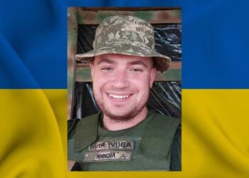 На фото: Ярослав взяв собі позивний «Лісник», бо з дитинства мріяв про цю професію. Фото з домашнього архіву.