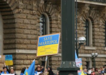 На фото: З окупованого Маріуполя Євгенія змогла виїхати перед Великоднем. Фото pixabay.com