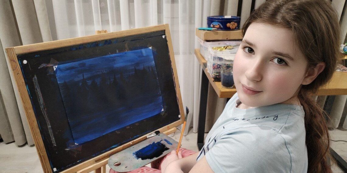 Малювати Ніколь почала ледь не з пелюшок