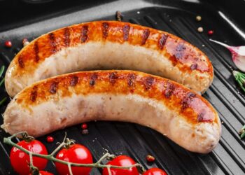 Надрізи потрібні і для рівномірнішого просмажування страви. Фото: shuba.life/static