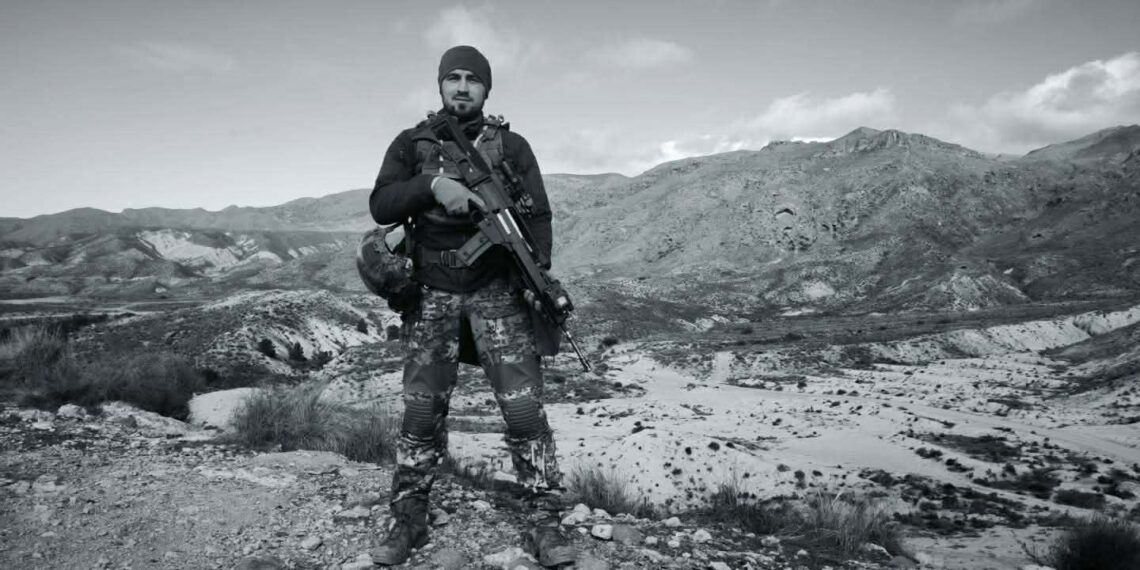 Сергій Шевчук нагороджений відзнакою Президента України «За оборону України», медаллю «Хрест Сил спеціальних операцій» та нагородою Головнокомандувача ЗСУ «Золотий Хрест». Фото з домашнього архіву.