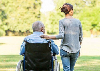 Зарахування стажу можливе, якщо особа є працездатною, не досягла пенсійного віку та не має інвалідності. Фото: storage.dtkt.ua