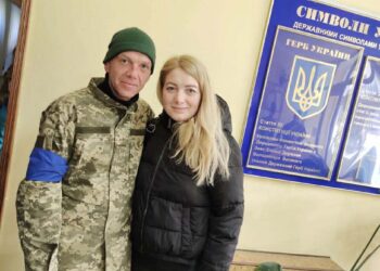 На фото: Олег переміг хворобу, але не міг дозволити собі відсиджуватися в тилу, каже сестра Оксана. Фото з домашнього архіву.