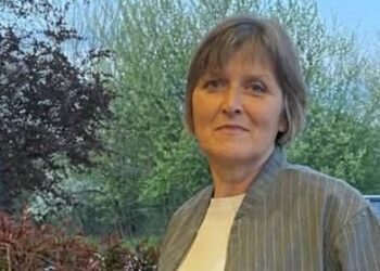 На готові вироби Ольга Данильченко наносить візерунки, які надиктовує душа