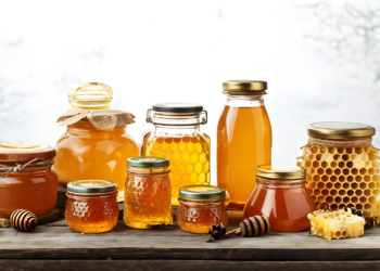 Мед із весняного різнотрав’я має смак, колір і цілющі властивості залежно від рослин-медоносів, з яких він зібраний. Фото: pixabay.com