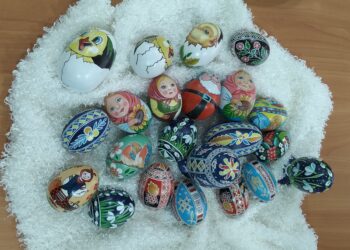 Писанкам майстрині притаманні візерунки Поділля. Фото автора.