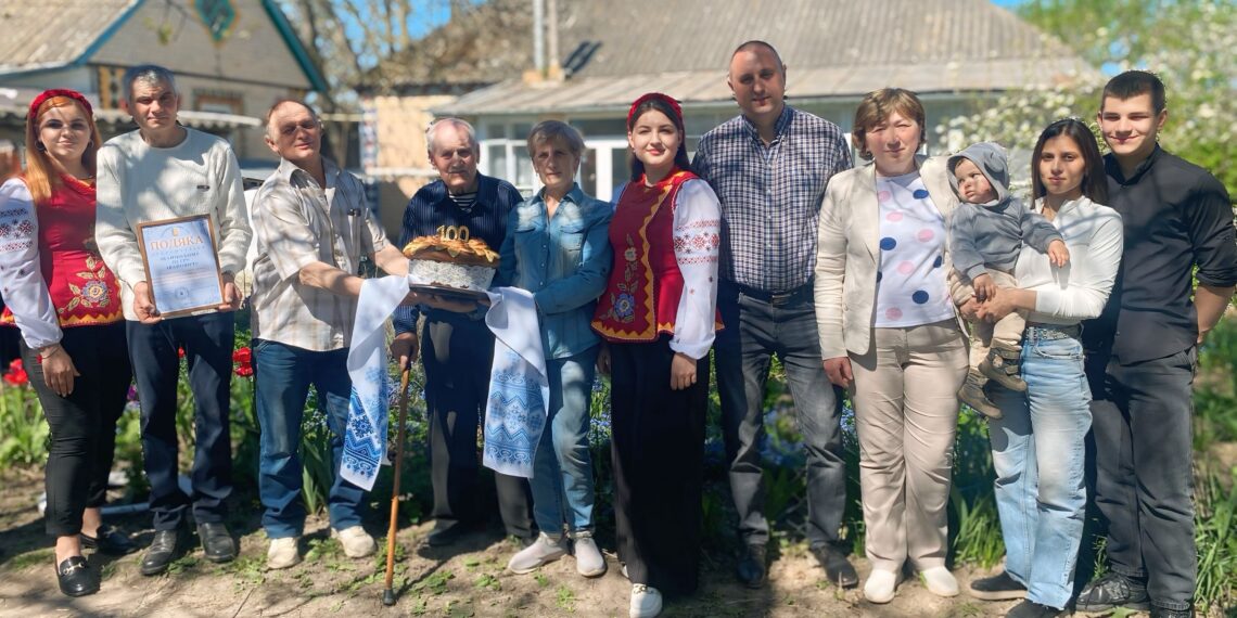 Ювіляр з радістю приймав вітання