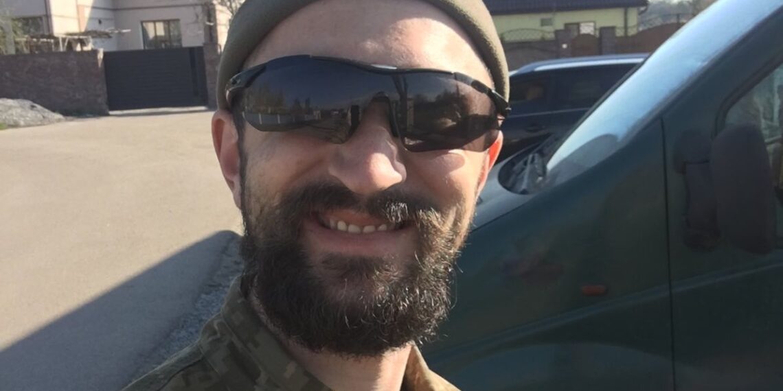 Сьогодні Іван Вахнюк – ветеран, капелан, засновник благодійного фонду та фахівець із супроводу ветеранів у Степанській громаді на Рівненщині і тато трьох донечок.