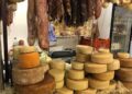 Під маркою «Козацьке подвір’я» виготовляють екопродукцію – ковбасні, м’ясні вироби та сир. Фото з архіву фермера.