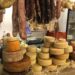 Під маркою «Козацьке подвір’я» виготовляють екопродукцію – ковбасні, м’ясні вироби та сир. Фото з архіву фермера.