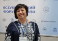 Зараз Нью-Йорк в окупації. За словами Тетяни Красько, там проживає семеро людей. Із 12,5 тисячі на початок великої війни. Скабеєва тричі в прямому ефірі «звільняла» селище. А потім показали простріляний знак Нью-Йорка і дуже тішилися... Фото з архіву співрозмовниці.