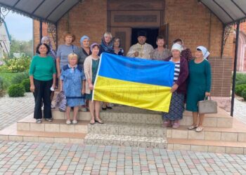 Мешканці Пирогівців своєю працею щодня наближають Перемогу України. Фото надане співрозмовником.