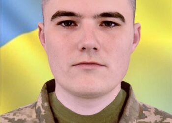«Я хочу справжнього тата»