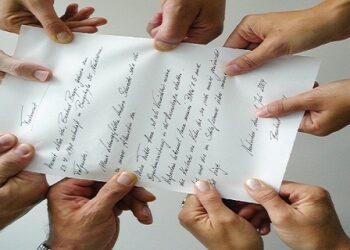 Для прийняття спадщини встановлюється строк у шість місяців. Фото: generallegal.com