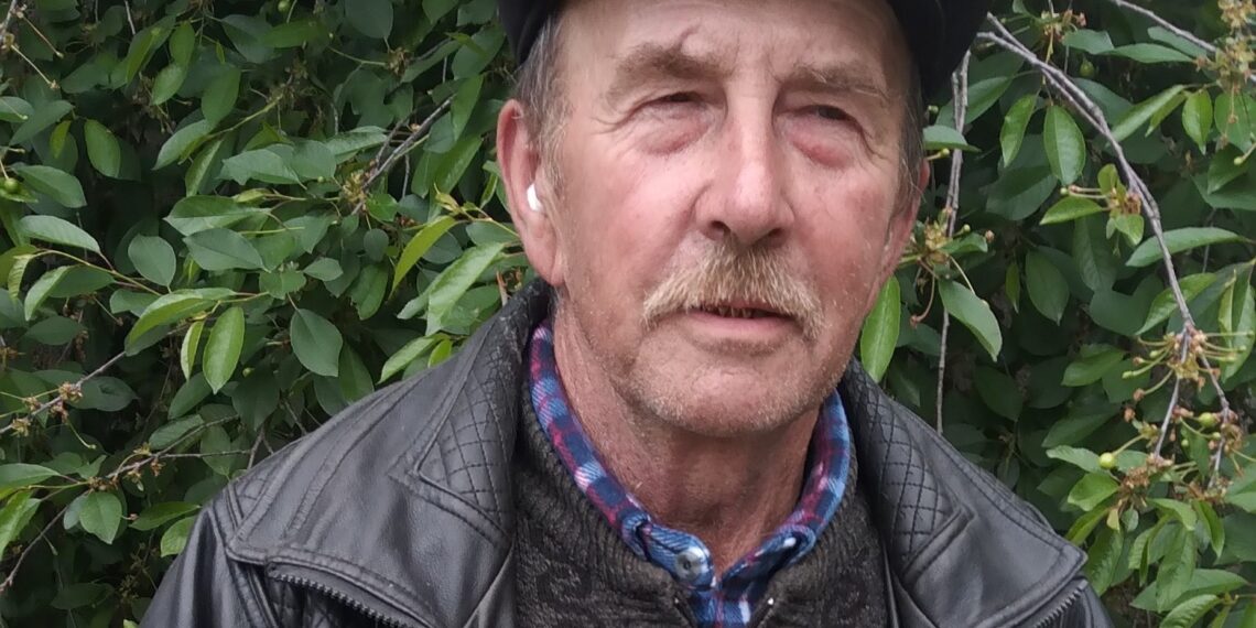 Дві Марії слухали його розповідь, затамувавши подих і стримуючи сльози. Мати гладила руку сина